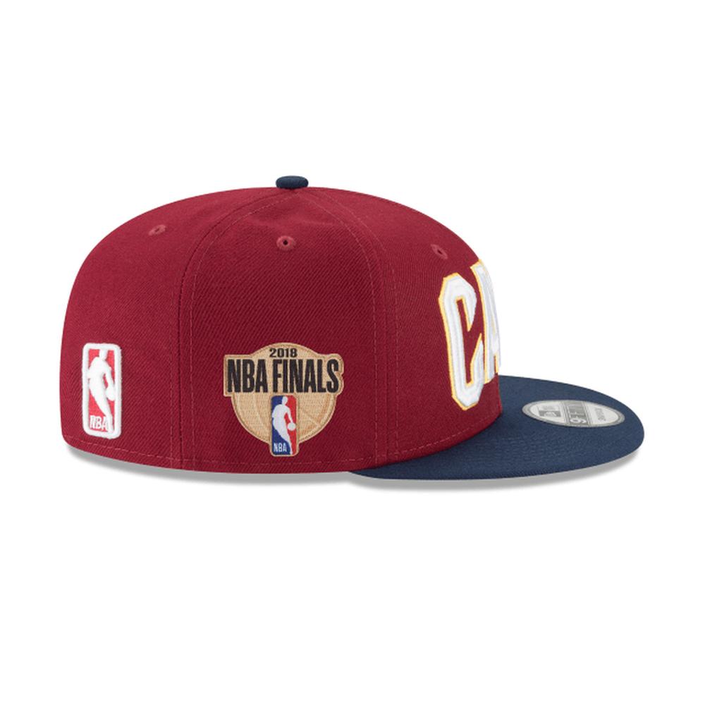Material: 100% Polyester
High Crown
Structured fit
Flat bill with ability to curve
Snapback
Embroidered graphics
Six panel construction with eyelets
Wipe clean with a damp cloth
Officially licensed
Imported
Brand: New Era - Krush Clothing